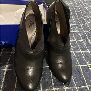 Chic Black Women's Shoes